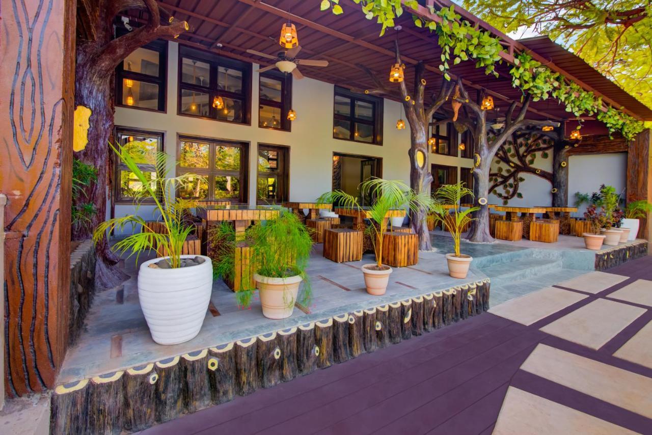 Club Mahindra Netrang Ξενοδοχείο Εξωτερικό φωτογραφία