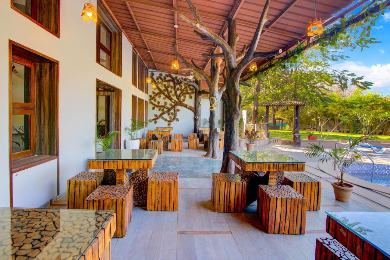 Club Mahindra Netrang Ξενοδοχείο Εξωτερικό φωτογραφία