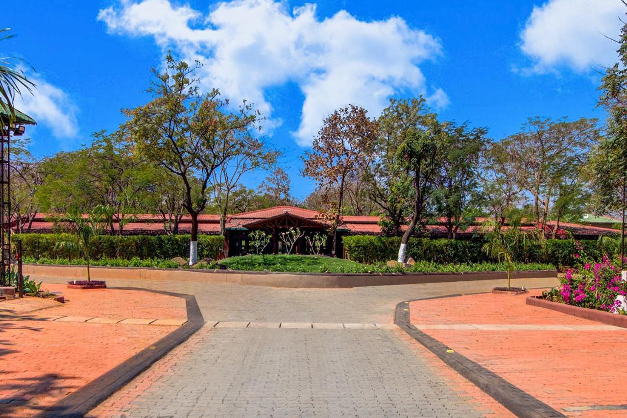 Club Mahindra Netrang Ξενοδοχείο Εξωτερικό φωτογραφία