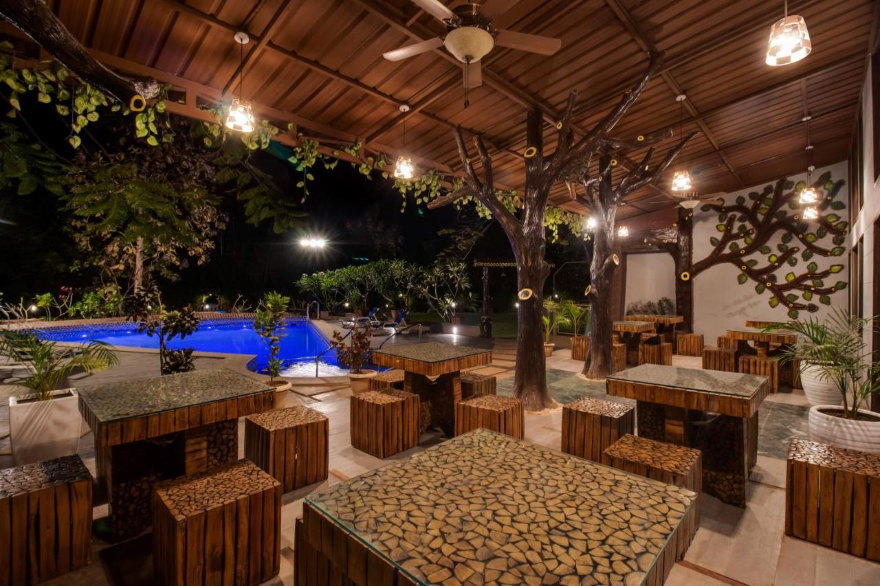 Club Mahindra Netrang Ξενοδοχείο Εξωτερικό φωτογραφία