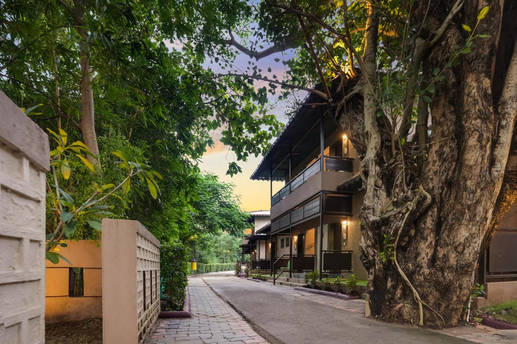 Club Mahindra Netrang Ξενοδοχείο Εξωτερικό φωτογραφία
